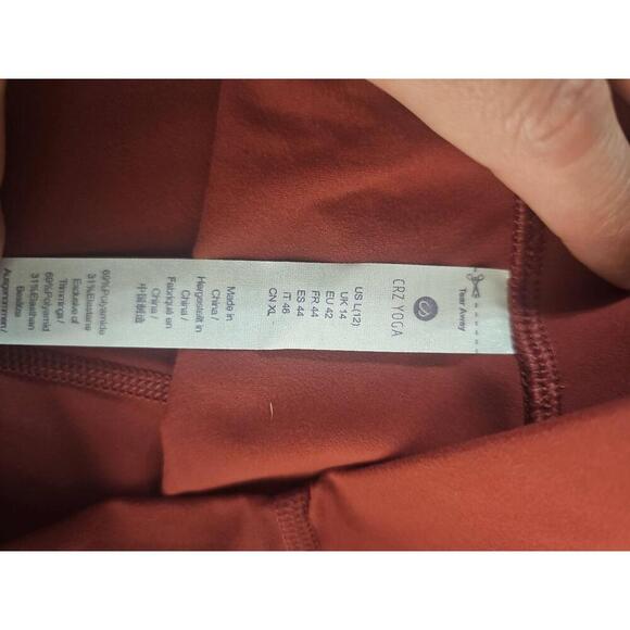 NWT CRZ Yoga  Wine High Waisted Shorts Unisex Yoga Size Large - Picture 5 of 6